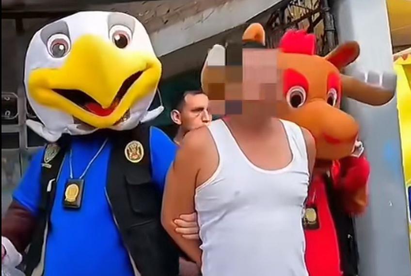 Polițiștii peruvieni în acțiune