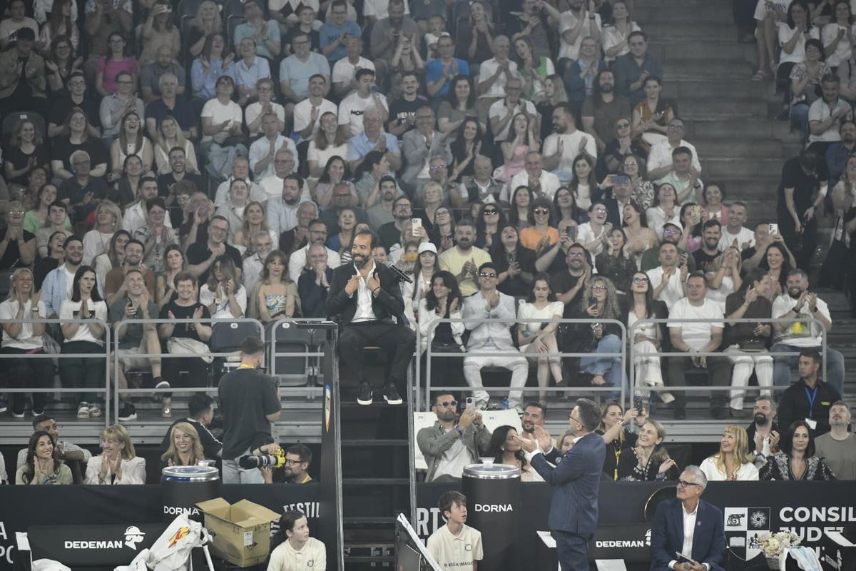 Discursul Simonei Halep nu se putea încheia într-un mod mai emoționant: „Vreau să rămâneți puțin în picioare!”