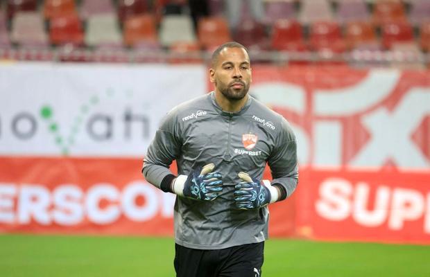 Devis Epassy, tot mai aproape de plecarea de la Dinamo