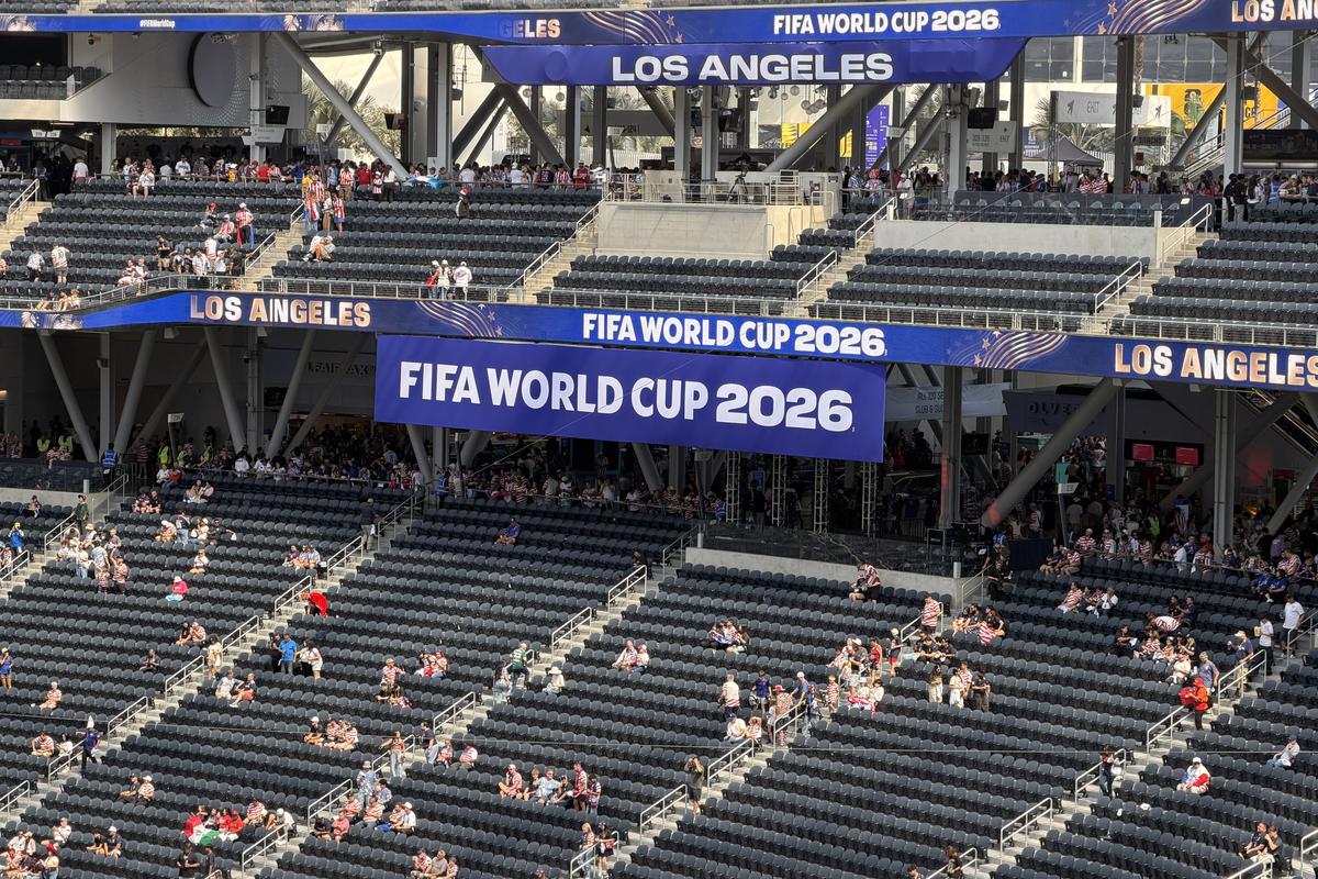 Imagini cu arena SoFi din Los Angeles