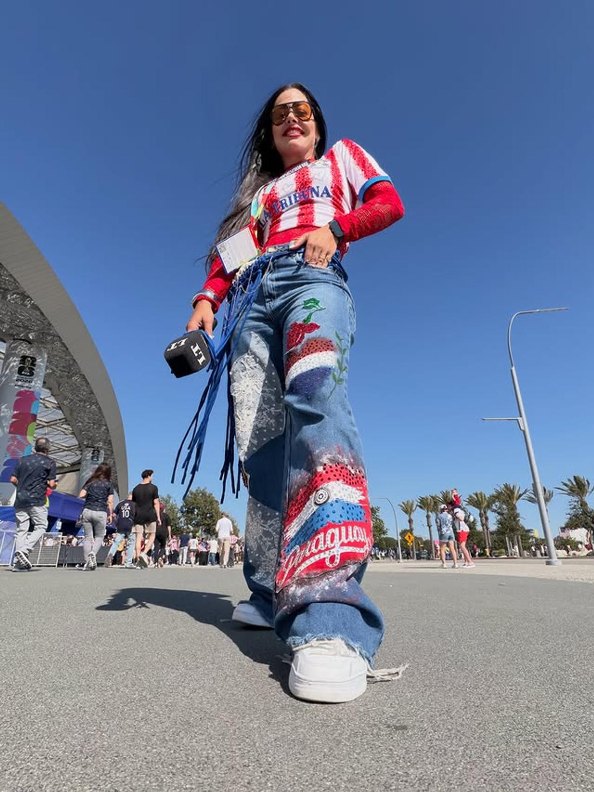 Toți o țin minte cu telefonul în decolteu, iar acum s-a întors după 16 ani! Larissa Riquelme, apariție de nerecunoscut la SUA - Paraguay