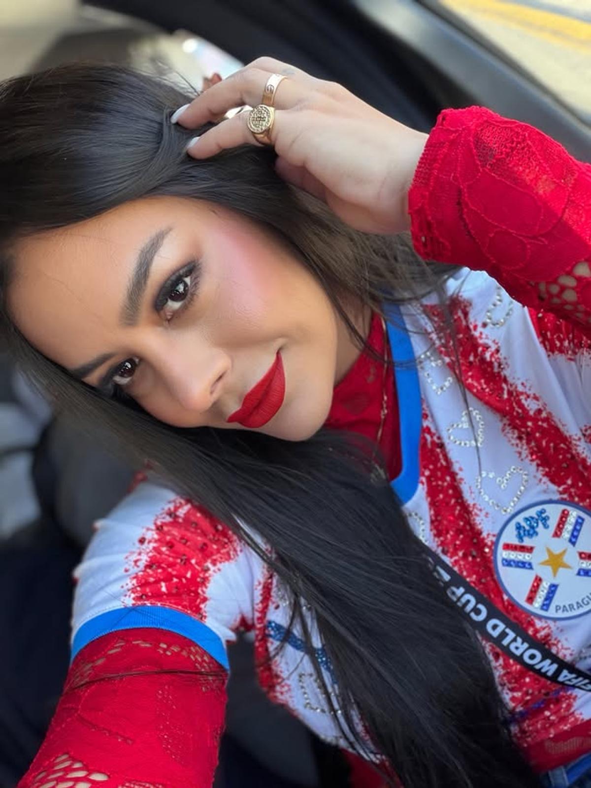 Toți o țin minte cu telefonul în decolteu, iar acum s-a întors după 16 ani! Larissa Riquelme, apariție de nerecunoscut la SUA - Paraguay