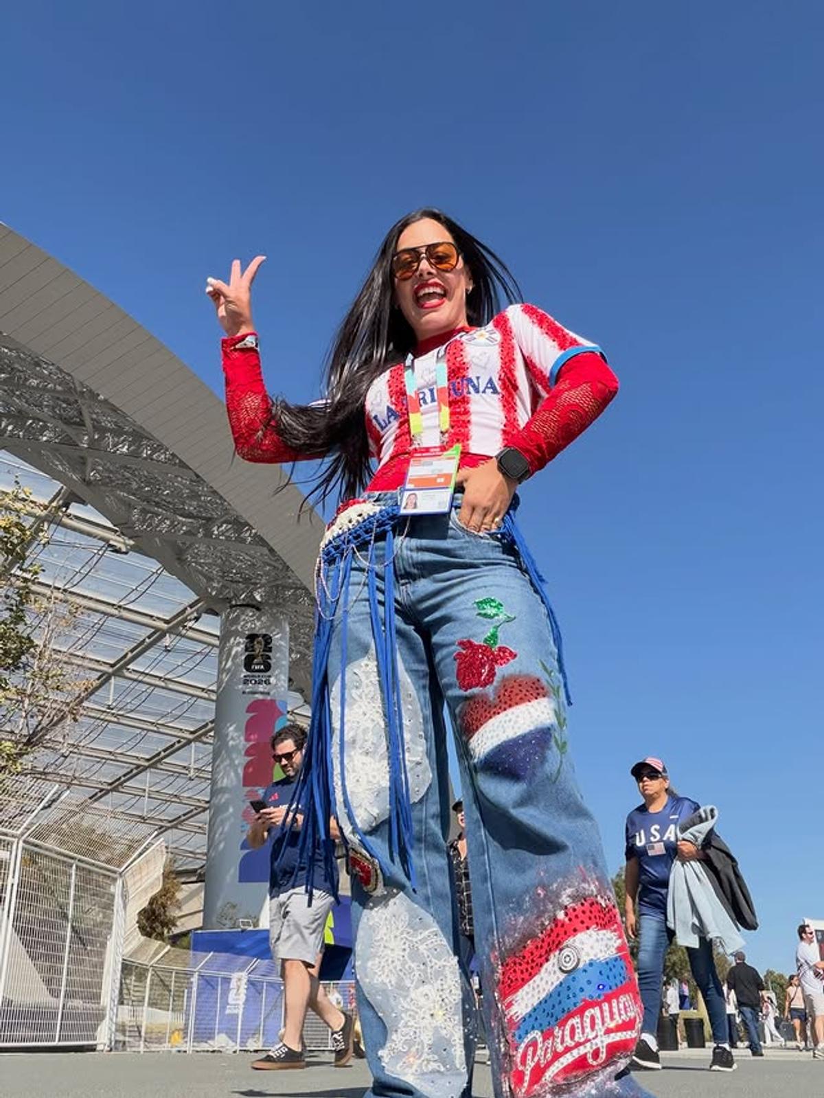 Toți o țin minte cu telefonul în decolteu, iar acum s-a întors după 16 ani! Larissa Riquelme, apariție de nerecunoscut la SUA - Paraguay