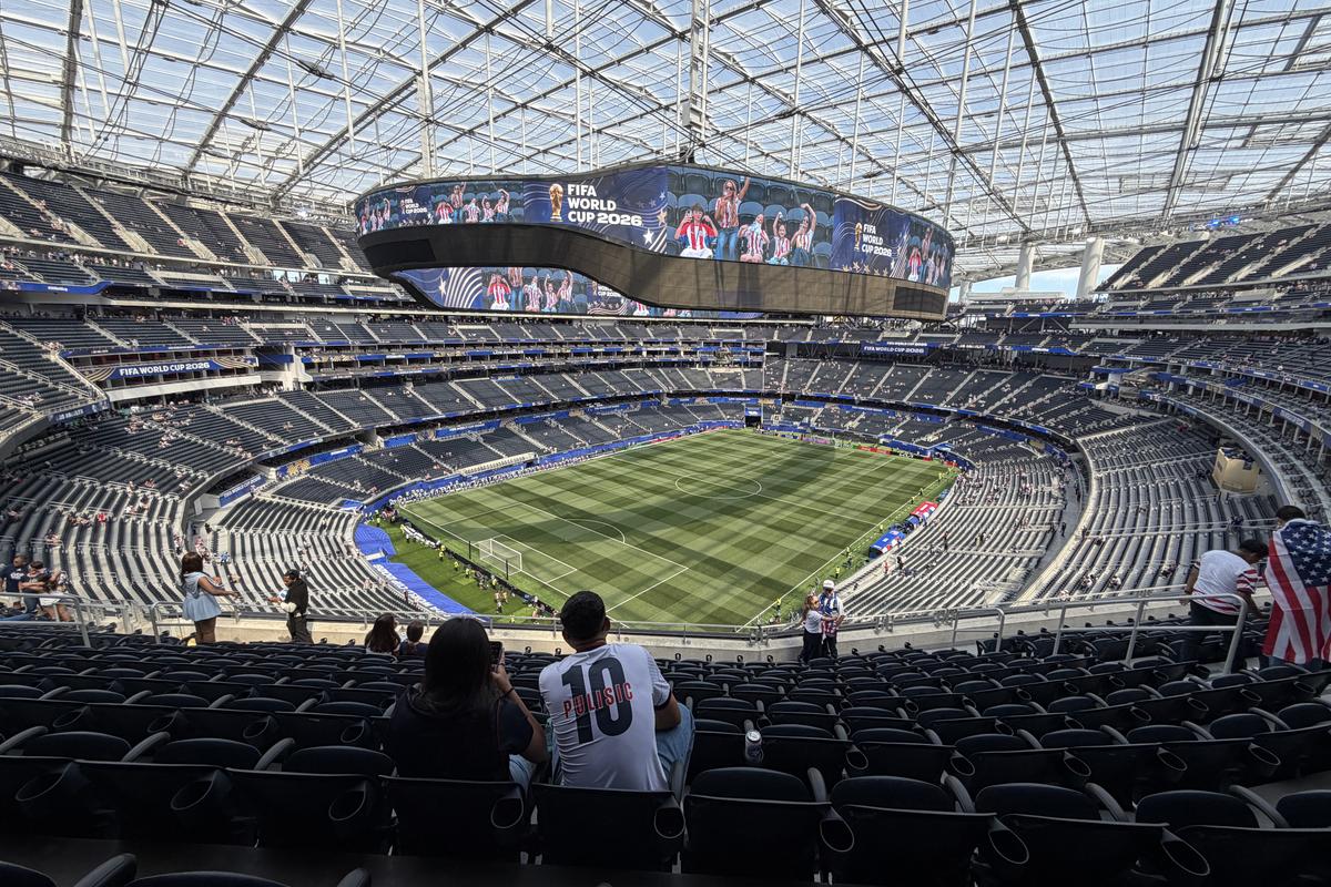 Imagini cu arena SoFi din Los Angeles