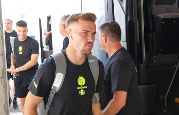 Ce îl așteaptă pe Darius Olaru în Belgia? Se poate lovi de aceeași problemă pe care a avut-o și Nicolae Stanciu la Anderlecht