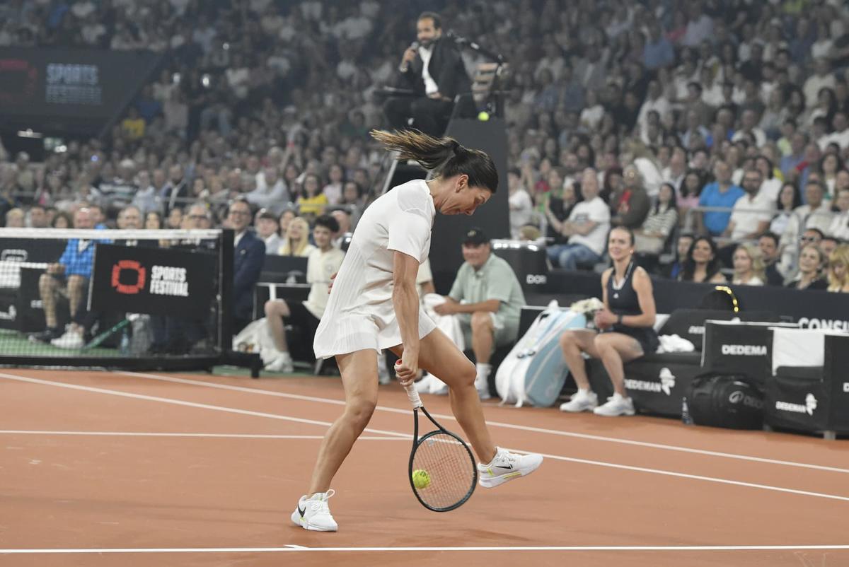 Discursul Simonei Halep nu se putea încheia într-un mod mai emoționant: „Vreau să rămâneți puțin în picioare!”