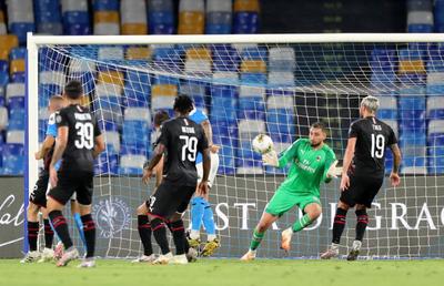 NAPOLI - AC MILAN 2-2 // FOTO Meci spectaculos în Serie A, cu 4 goluri și un „roșu” » Rezumatul VIDEO