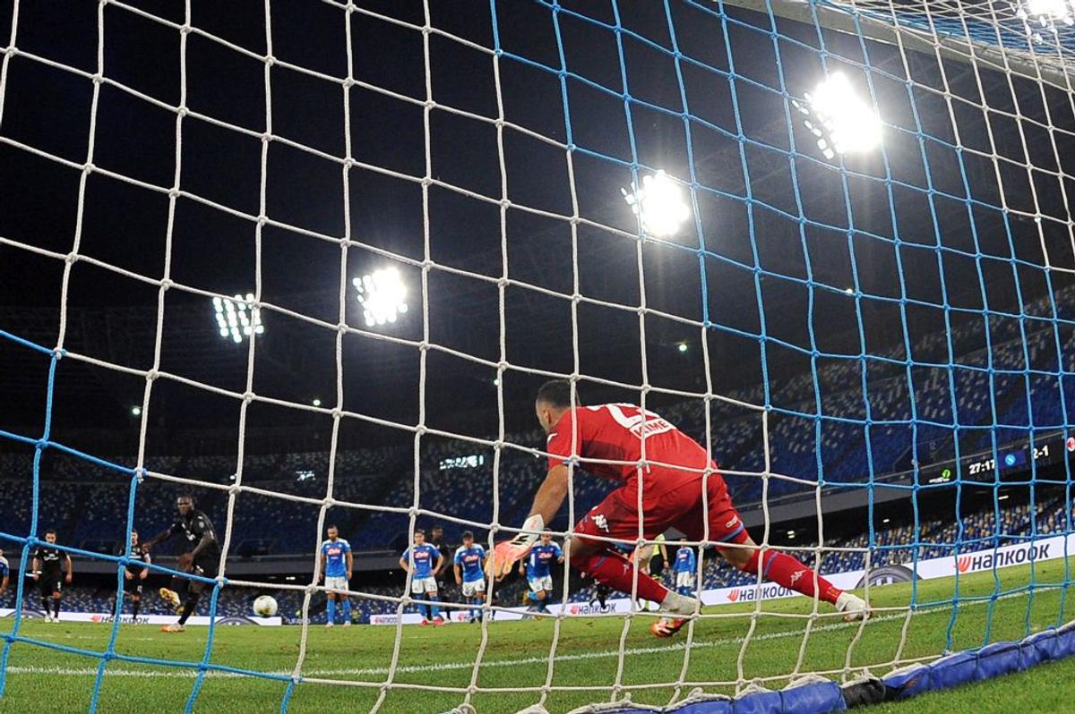 NAPOLI - AC MILAN 2-2 // FOTO Meci spectaculos în Serie A, cu 4 goluri și un „roșu” » Rezumatul VIDEO