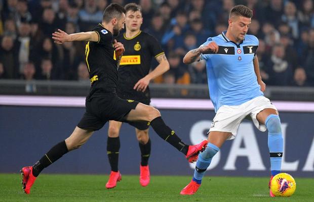 Un star din Serie A prins băut la volan! Permis reținut și amendă usturătoare din partea clubului
