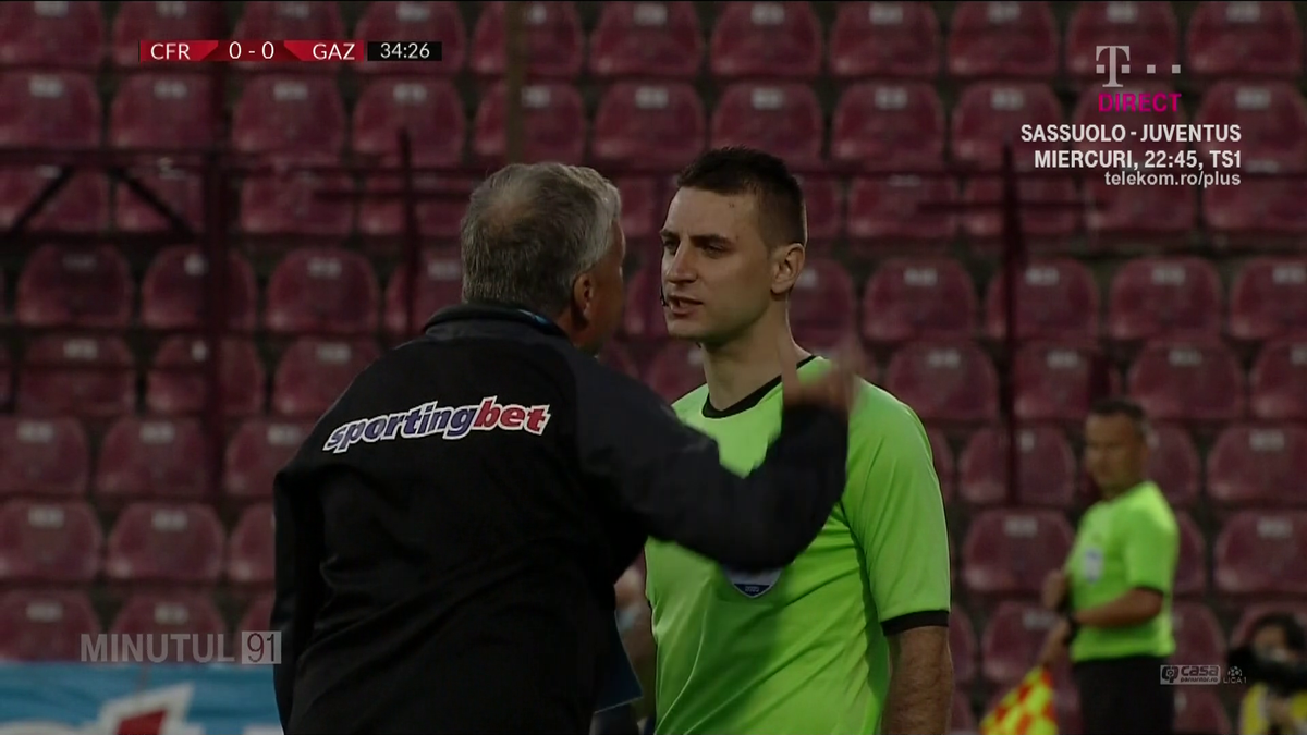 CFR Cluj - Gaz Metan 2-0. „Dan Petrescu trebuia eliminat!” » Verdictul lui Cristi Balaj după o nouă criză de nervi a „Bursucului”