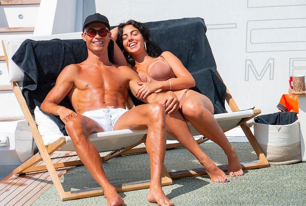Cristiano Ronaldo uită de EURO 2020 în Mallorca » Cum arată iahtul de lux al portughezului