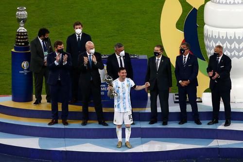 Cei mai buni jucători individual de la EURO și Copa America
Foto:GettyImages