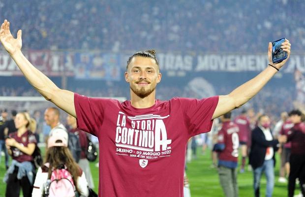 Acord cu Genoa până în 2027 » Drăgușin a făcut vizita medicală și începe astăzi antrenamentele