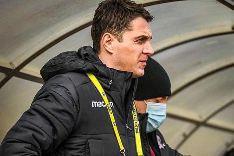 Nicolae Grigore, în perioada în care antrena la Rapid / foto: GSP „Ne-am găsit mașinile zgâriate și cauciucurile sparte” » Fostul antrenor de la Rapid a luat cuvântul: „Cât timp Șumudică n-are contract, oricine e sub presiune!” + condamnă implicarea galeriei