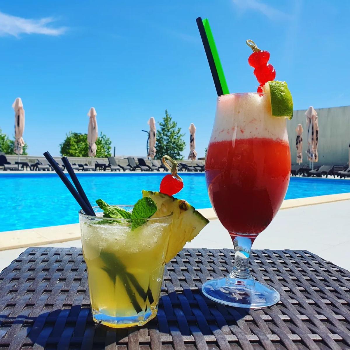 Cât costă o noapte de cazare în hotelul lui Gică Hagi din Mamaia, în plin sezon estival