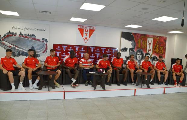 UTA și-a prezentat azi noile transferuri » Abia au intrat în poză 
