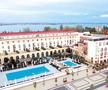 Cât costă o noapte de cazare în hotelul lui Gică Hagi din Mamaia, în plin sezon estival