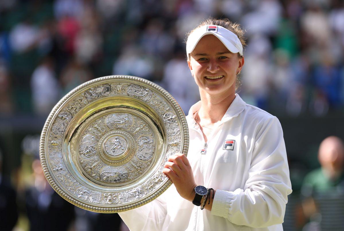 Barbora Krejcikova, noua campioană la Wimbledon! » Lacrimi amintindu-și de cea care i-a fost mentor și bucurie în „cea mai bună zi din viața mea”