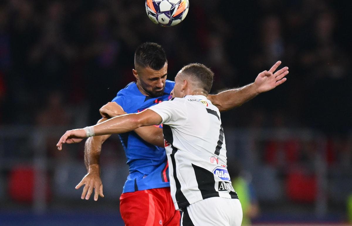 Sabău, cuvinte mari pentru un titular de la FCSB: „Am o apreciere deosebită pentru el, a înțeles că trebuie să facă anumite schimbări”