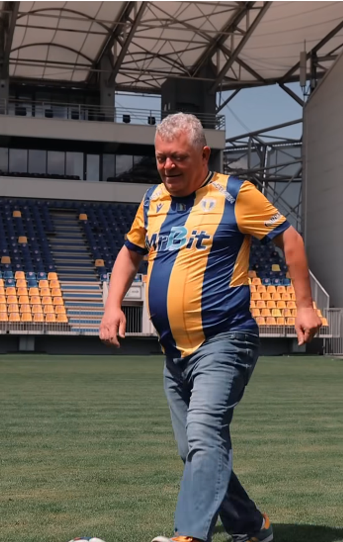 Petrolul Ploiești și-a prezentat echipamentul cu un videoclip emoționant! Fanii au reacționat imediat: „Ideea e fenomenală”
