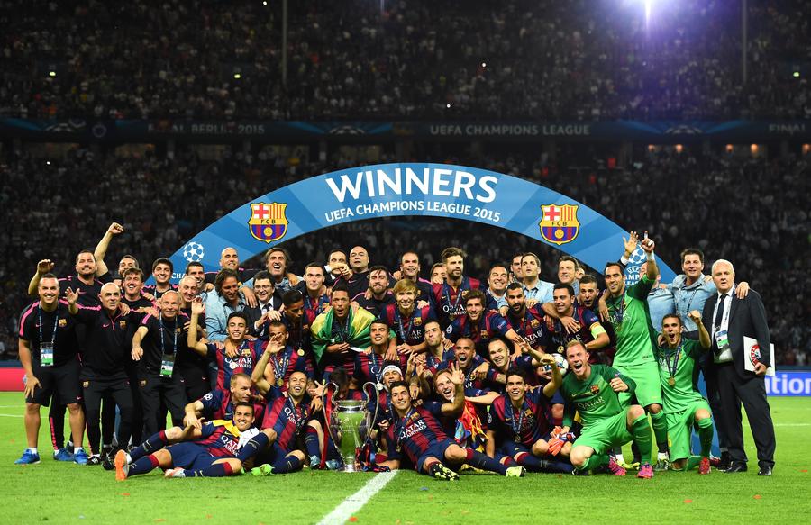 Jucătorii Barcelonei, după triumful din finala Ligii Campionilor în fața lui Juventus (3-1, sezonul 2014/2015) // FOTO: Getty Images Fostul coleg al lui Ter Stegen îl susține în continuare pe portarul german: „Dacă aș fi antrenor, cu siguranță el ar fi prima mea opțiune”