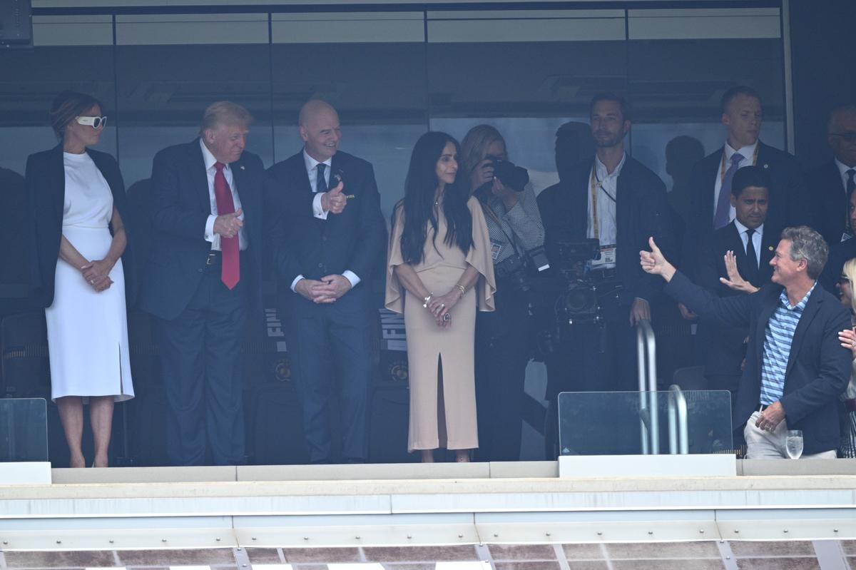 Nemaivăzut! Cu ce a venit Donald Trump la finala Mondialului Cluburilor și ce gest a făcut în momentul intonării imnului