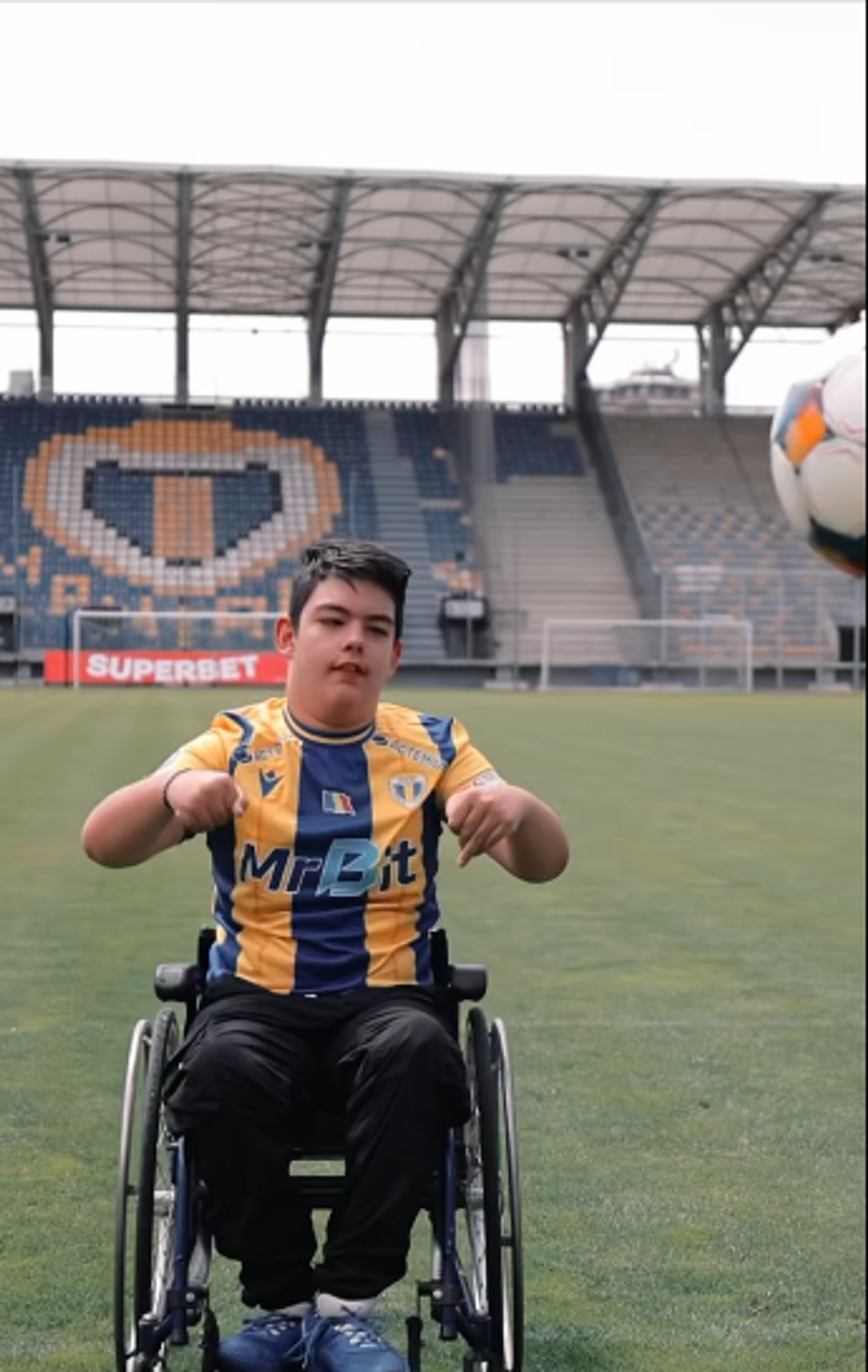 Petrolul Ploiești și-a prezentat echipamentul cu un videoclip emoționant! Fanii au reacționat imediat: „Ideea e fenomenală”