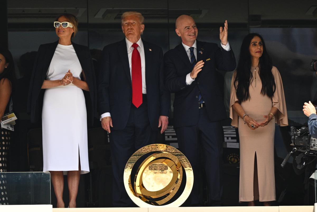 Nemaivăzut! Cu ce a venit Donald Trump la finala Mondialului Cluburilor și ce gest a făcut în momentul intonării imnului