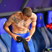 Juri Cisotti și-a dezvăluit tatuajele de pe corp înainte să joace în meciul cu Hermannstadt. Foto: Cristi Preda (GSP.RO)