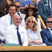 Matthew McConaughey în spatele lui Andre Agassi / FOTO: GettyImages
