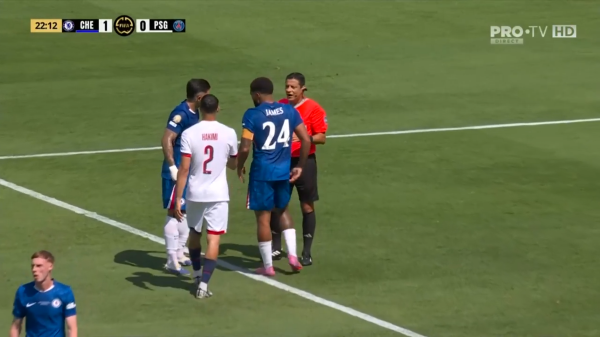 Hakimi și Enzo Fernandez s-au îmbrâncit pe gazon după golul lui Palmer din PSG - Chelsea
