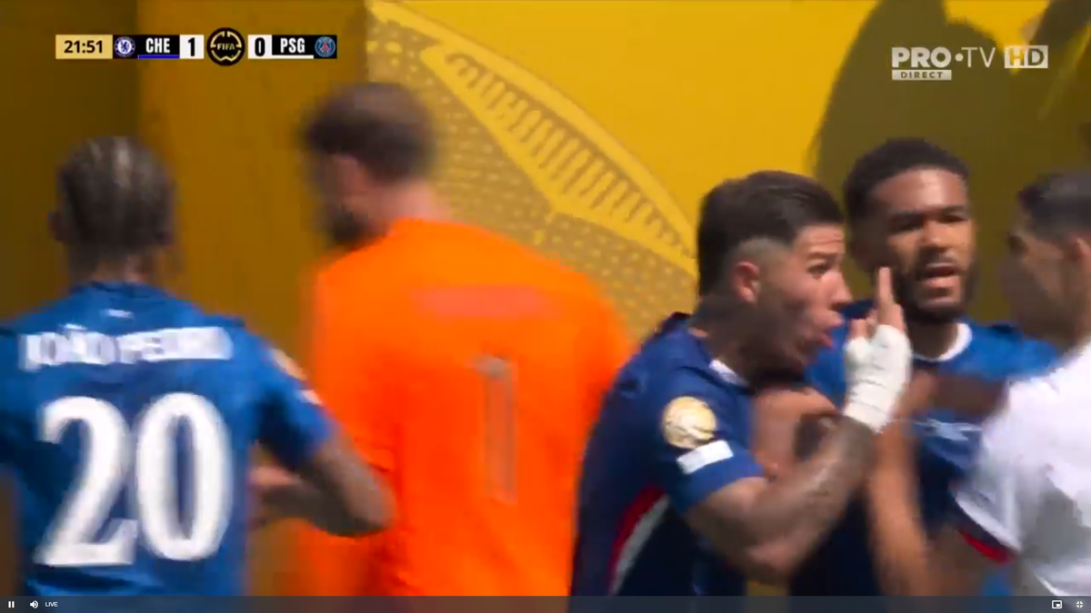 Scandal pe teren după primul gol din Chelsea - PSG » Fotbaliștii au fost la un pas de bătaie