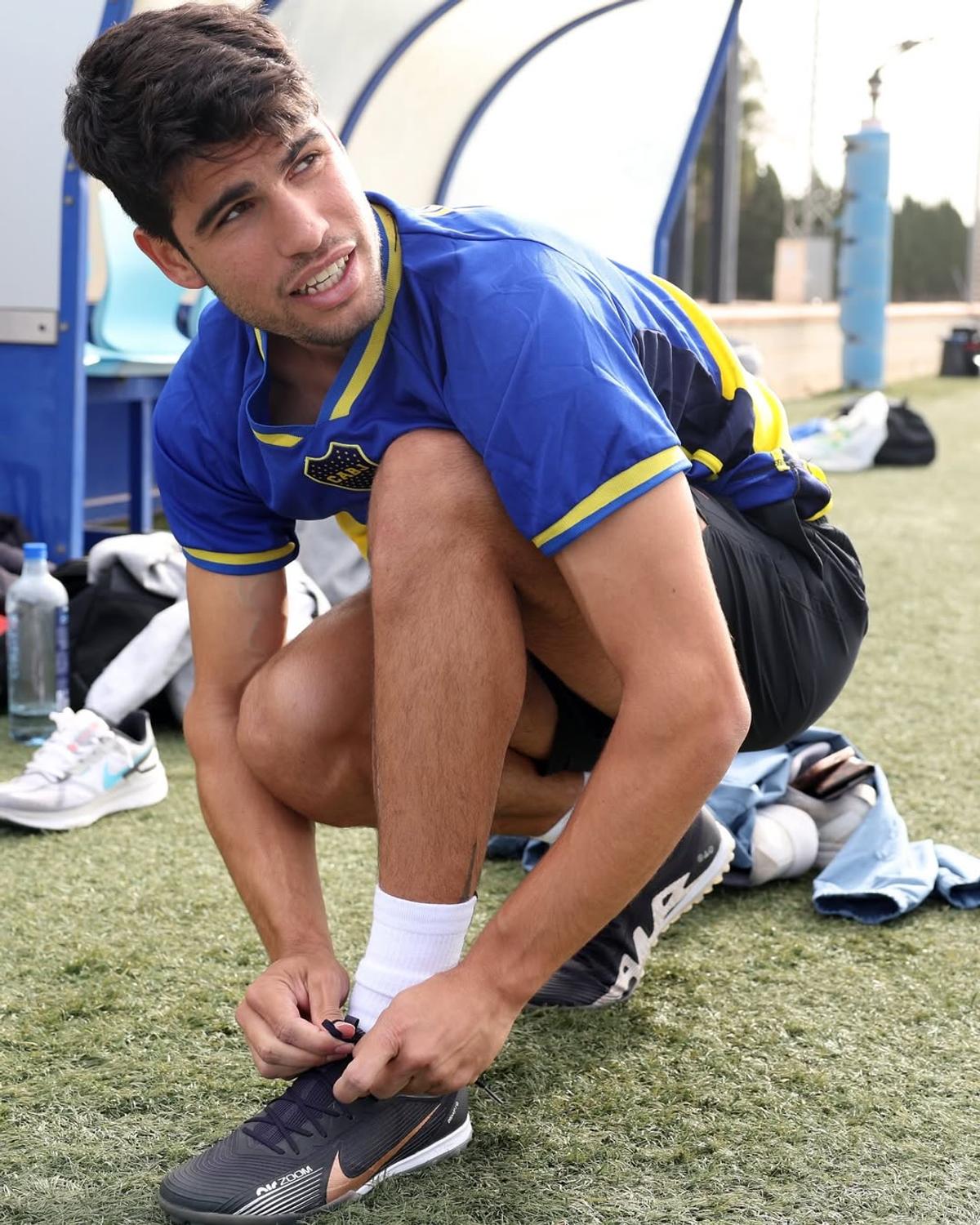 Carlos Alcaraz, apariție inedită pe străzile din Londra înaintea finalei Wimbledon » Încălţămintea a atras toate privirile: „Arată atât de urât”