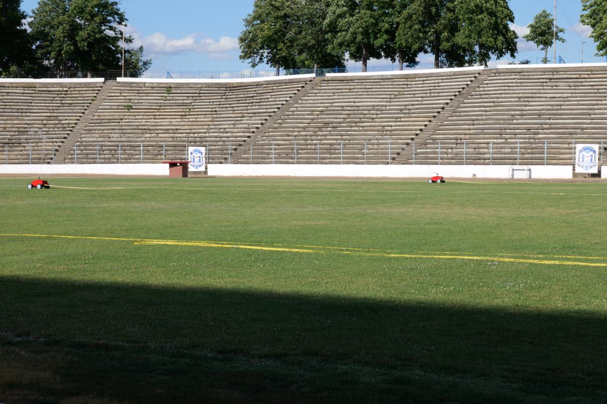 Stadionul cu 30.000 de locuri din drumul către Marea Neagră » Un colos în stare avansată de degradare: imagini excepționale