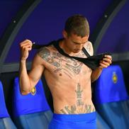 Juri Cisotti și-a dezvăluit tatuajele de pe corp înainte să joace în meciul cu Hermannstadt. Foto: Cristi Preda (GSP.RO)