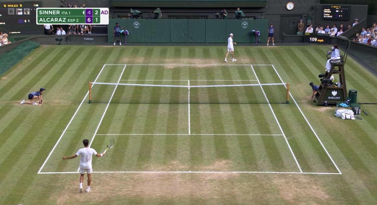 Ireal! De ce a fost întreruptă finala de la Wimbledon dintre Jannik Sinner și Carlos Alcaraz