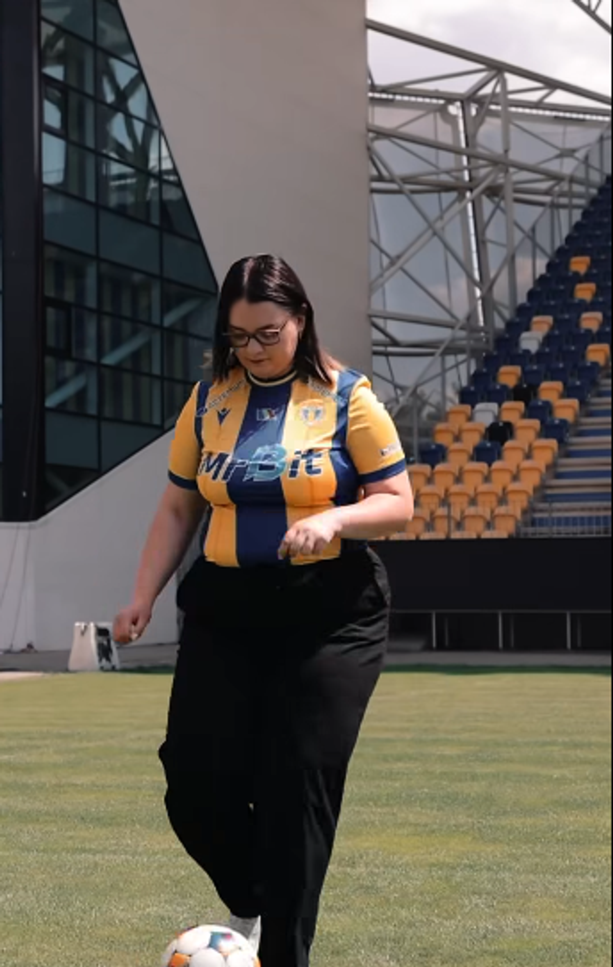 Petrolul Ploiești și-a prezentat echipamentul cu un videoclip emoționant! Fanii au reacționat imediat: „Ideea e fenomenală”