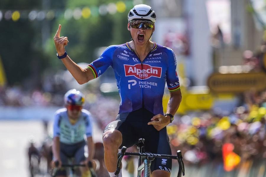 Mathieu van der Poel a obținut victoria în etapa a noua/ Foto: Instagram @letourdefrance Tadej Pogacar are controlul în Turul Franței » Cum arată clasamentul după etapa a 9-a