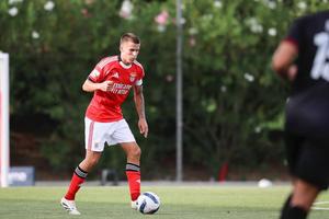 Dinamo a bătut palma cu Benfica pentru noul mijlocaș central!
