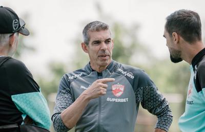 Dinamo a fost refuzată de mijlocașul cerut de Nuno Campos » Era văzut drept înlocuitorul perfect pentru Gnahore