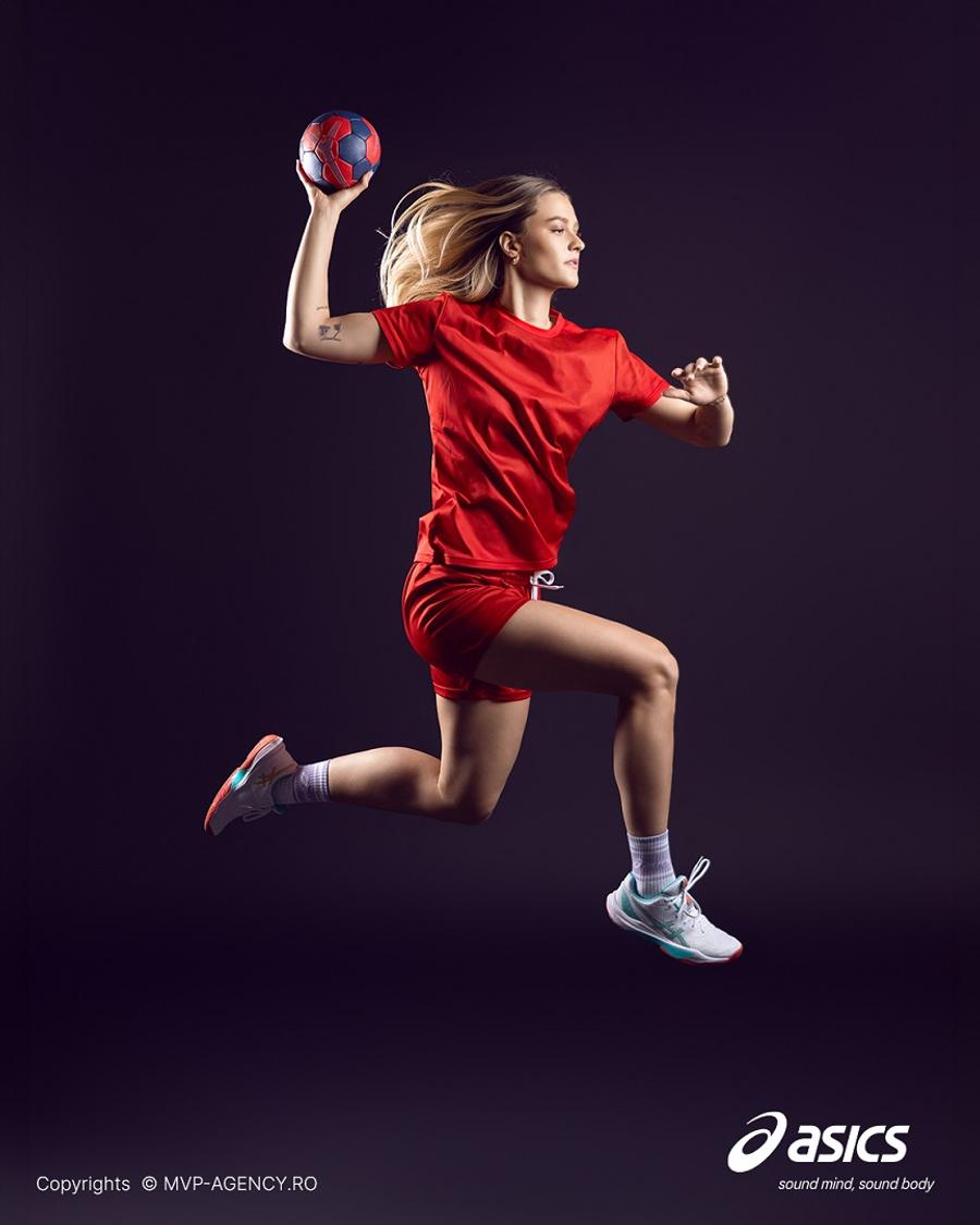Handbalistele Ștefania Stoica și Alicia Gogîrlă devin ambasadoare ASICS în România