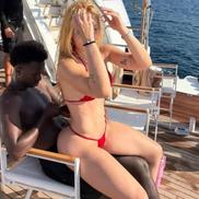 Vinicius Jr și Virginia Fonseca. FOTO: X @TouchlineX