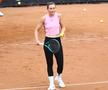 Paola Badosa la antrenament în timp ce jucau Amariei și Herea FOTO Roxana Fleșeru