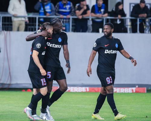 Ofri Arad, Joyskim Dawa, Mamdou Thiam // FOTO Imago Images