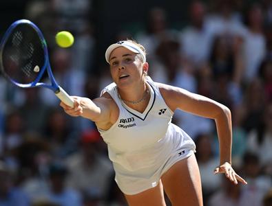 „Adunam fier vechi ca să supraviețuim și dormeam în gară la turnee” » Povestea incredibilă a Lindei Noskova, noua campioană de la Wimbledon