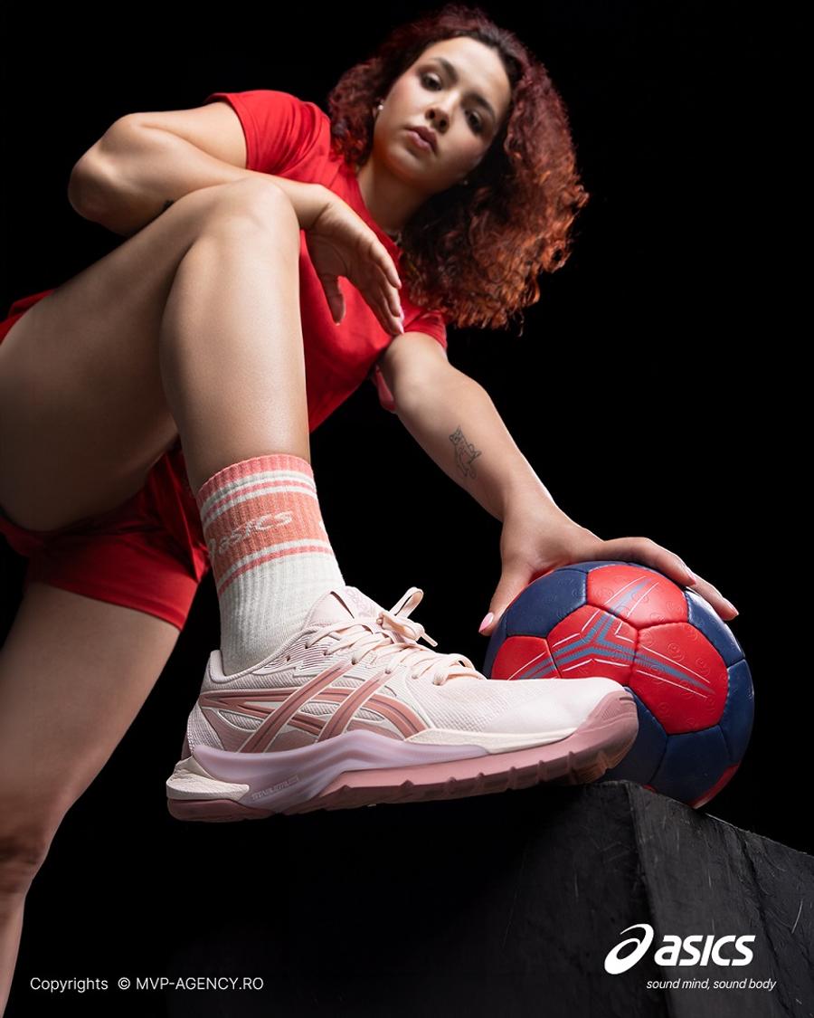 Handbalistele Ștefania Stoica și Alicia Gogîrlă devin ambasadoare ASICS în România