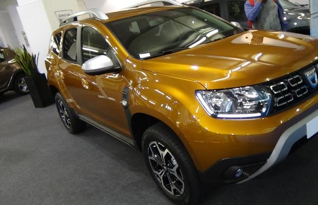 Dacia Duster este mai scumpă în România decât în Franţa sau Germania! Diferențe de peste o mie de euro, în funcție de model