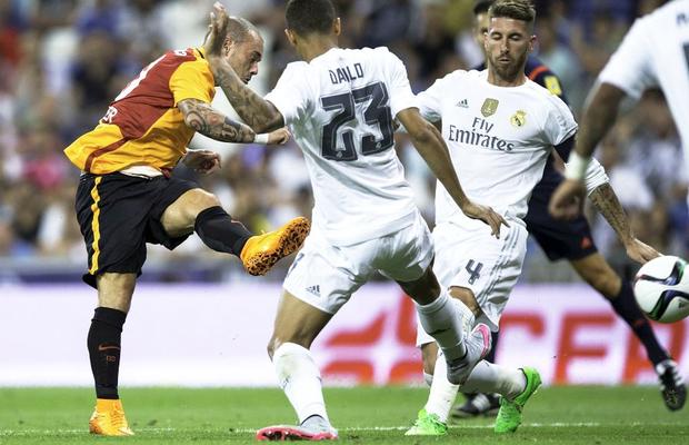 Wesley Sneijder pune punct. Fost la Real și Inter, se întoarce în Olanda