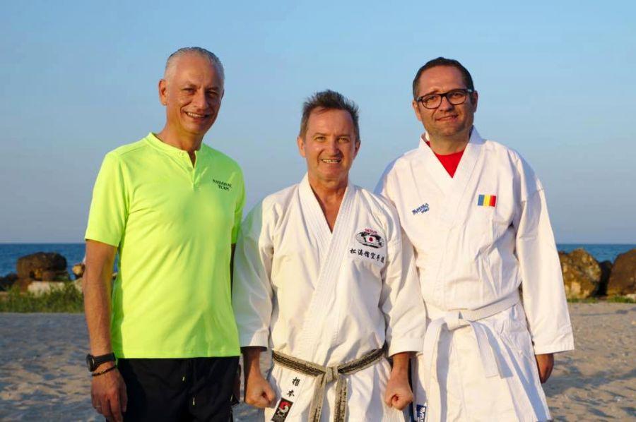 Daniel Jianu (stânga), nașul său Aurel Pătru, și ministrul Bogdan Matei în pregătire pe Litoral, la Jupiter FOTO EXCLUSIV Capo di tutti capi! Omul-cheie de la bugetele MTS: „Nimic nu se face fără să știe Daniel Jianu. Mai taie de la unii, mai pune la alții”