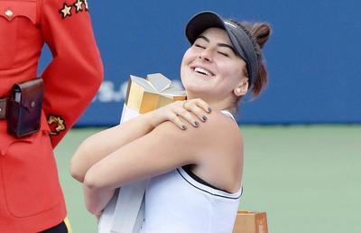 Simona Halep, laude pentru Bianca Andreescu, după succesul de la Rogers Cup: „Este o luptătoare”